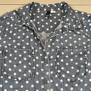 KUT FROM THE KLOTH polka dot chambray roll tab sleeve button up top chambray Lg